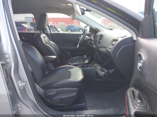 3C4NJDDB6KT722424 Jeep Compass Trailhawk 4x4