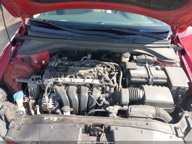 KMHD84LFXHU189449 Hyundai ELANTRA SE