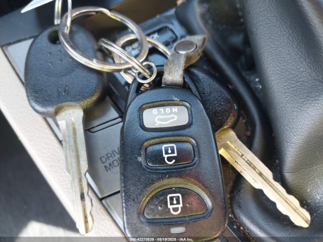 KMHD84LFXHU189449 Hyundai ELANTRA SE