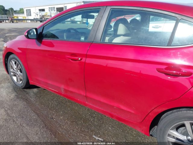 KMHD84LFXHU189449 Hyundai ELANTRA SE