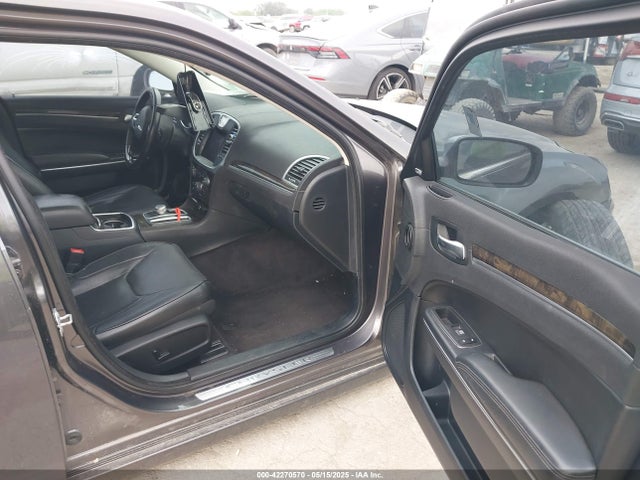 2C3CCAEG2HH596529 Chrysler 300