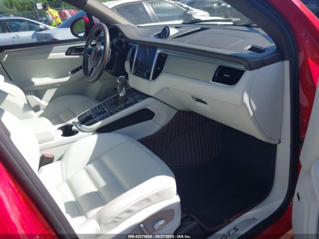 2018 PORSCHE MACAN WP1AG2A58JLB63712 Photo 4