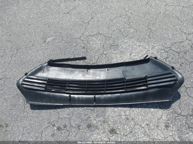 2T1BURHE7JC035126 Toyota COROLLA LE