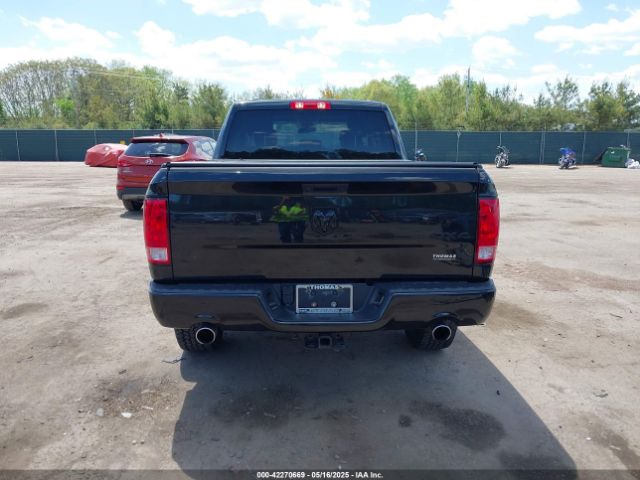 1C6RR7FT6KS543228 RAM 1500 Classic Express  4x4 6'4 Box