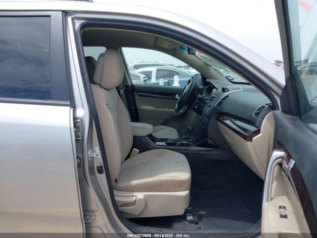 5XYKT4A7XEG460996 KIA Sorento Lx V6