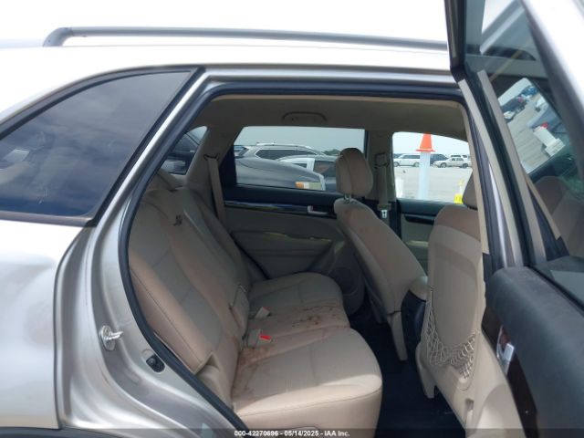5XYKT4A7XEG460996 KIA Sorento Lx V6