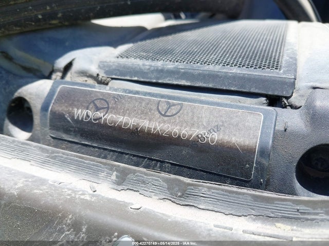 WDCYC7DF7HX266730 Mercedes-Benz m157