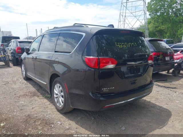 2017 CHRYSLER PACIFICA 2C4RC1BG4HR525661 Photo 2