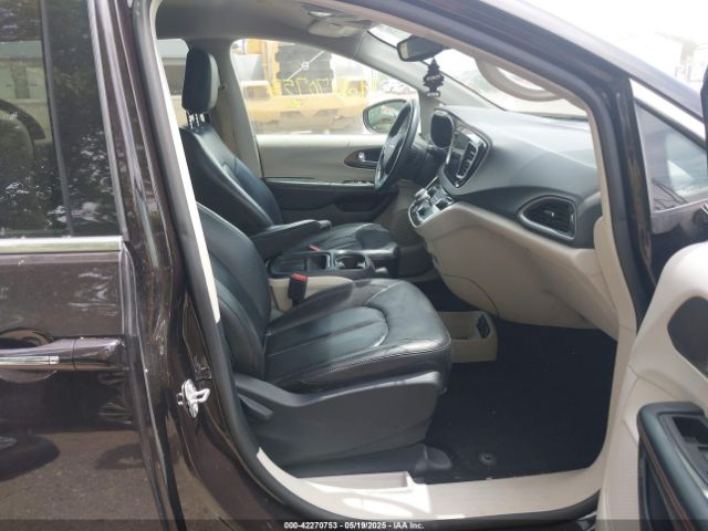 2017 CHRYSLER PACIFICA 2C4RC1BG4HR525661 Photo 4