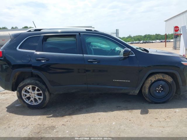 1C4PJLCB2HD222277 Jeep Cherokee Latitude Fwd