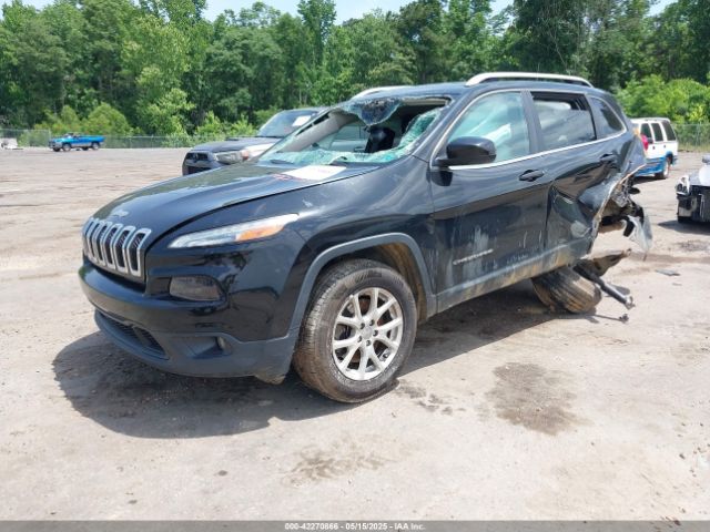 1C4PJLCB2HD222277 Jeep Cherokee Latitude Fwd
