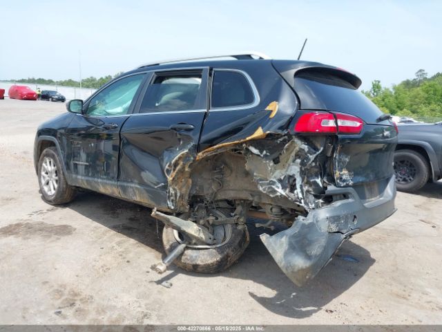1C4PJLCB2HD222277 Jeep Cherokee Latitude Fwd