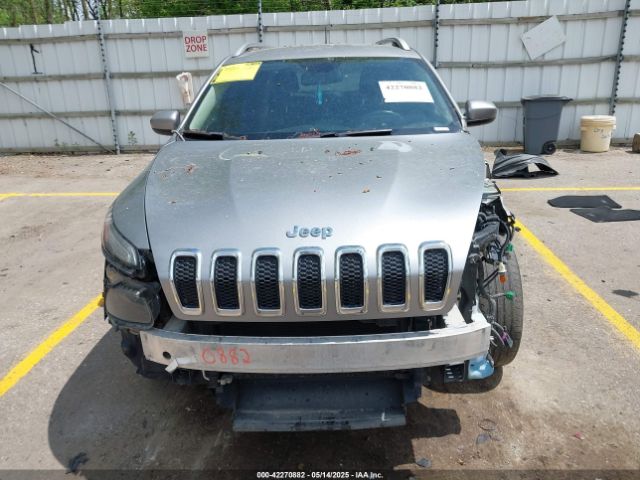 1C4PJMCS9GW213469 Jeep Cherokee Latitude