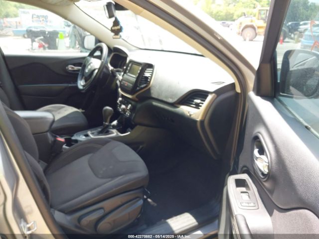 1C4PJMCS9GW213469 Jeep Cherokee Latitude