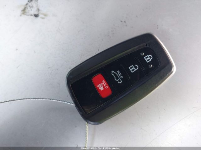 JTMW1RFV2KD024228 Toyota Rav4 Xle