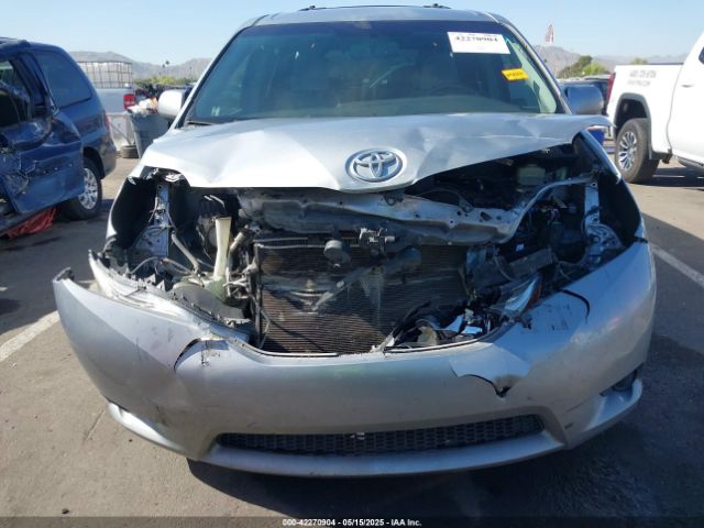 5TDKK3DC3GS697681 Toyota Sienna Le 8 Passenger
