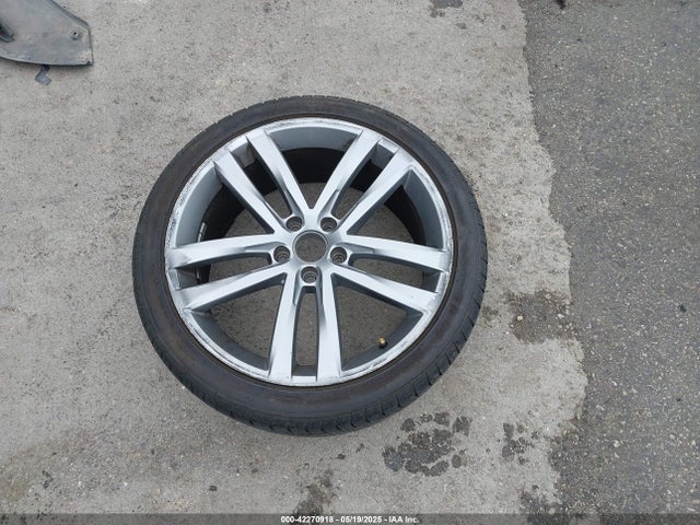 1VWDT7A35HC035344 Volkswagen 1.8 tsi