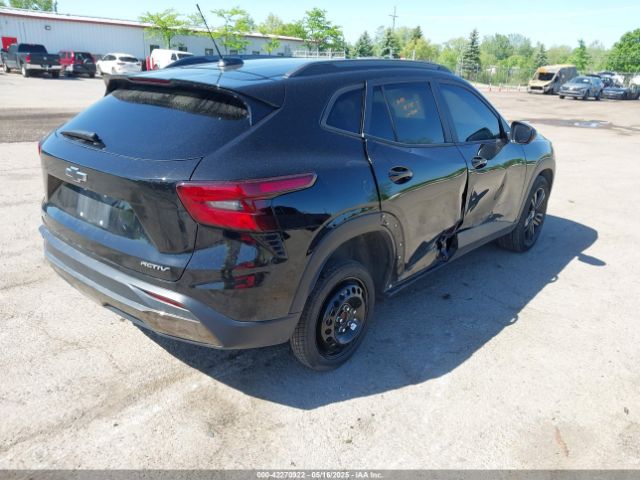 2024 CHEVROLET TRAX KL77LKE2XRC004271 Photo 3