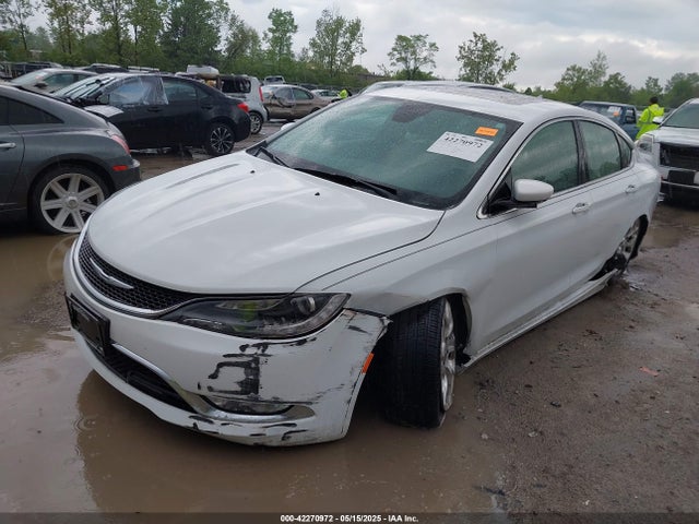 Chrysler 200 C 2015 1C3CCCEG0FN543683 Image 2
