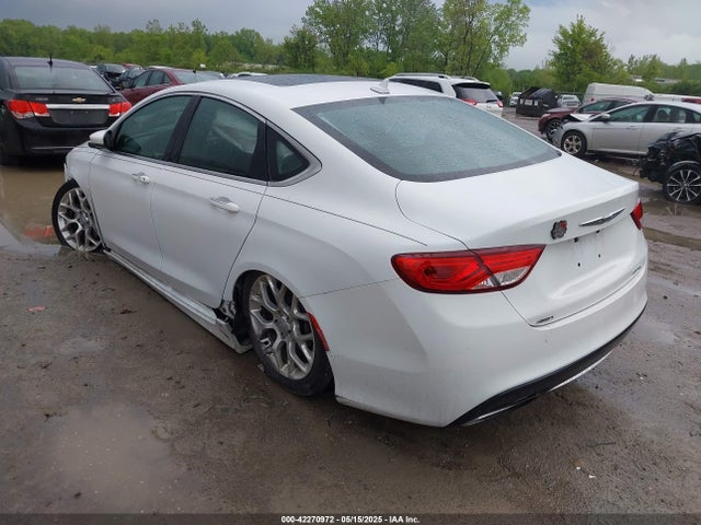 Chrysler 200 C 2015 1C3CCCEG0FN543683 Image 3