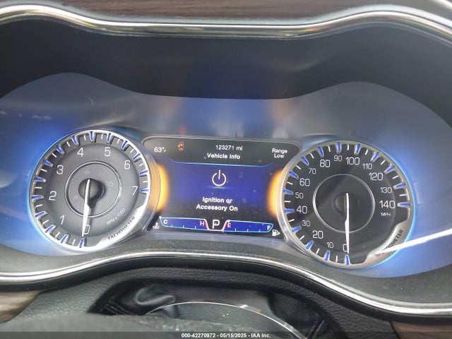 Chrysler 200 C 2015 1C3CCCEG0FN543683 Image 7