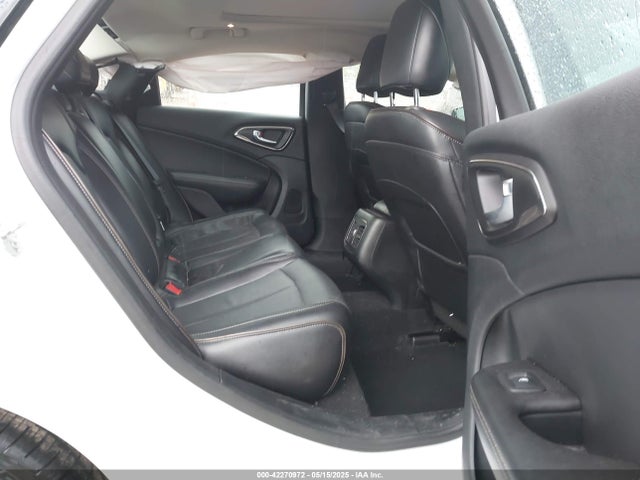 Chrysler 200 C 2015 1C3CCCEG0FN543683 Image 8