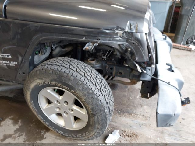 1C4BJWDG1HL622617 Jeep Wrangler Unlimited Sport 4x4