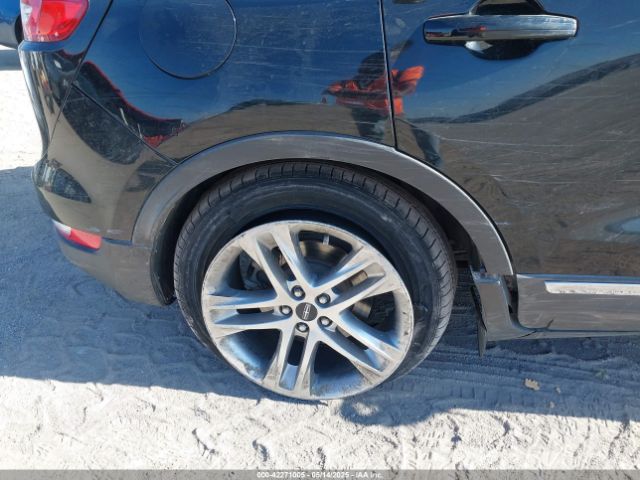 5LMTJ3DH3GUJ20205 Lincoln Mkc Reserve