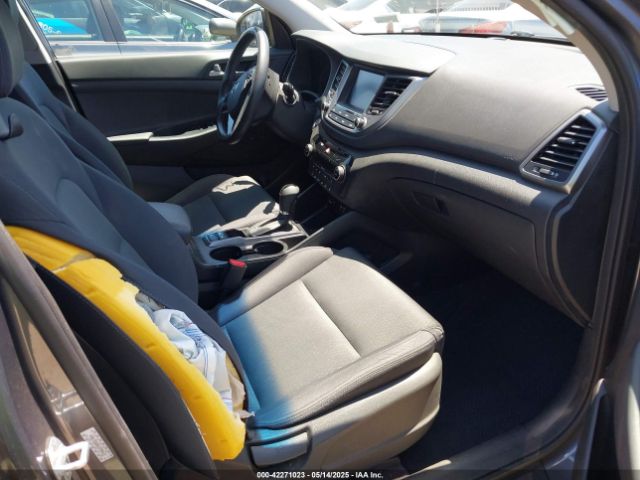 KM8J33A20JU799412 Hyundai Tucson Value