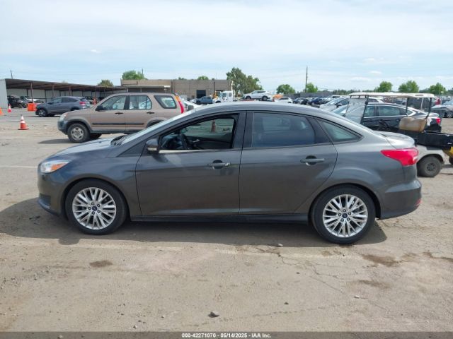 1FADP3F20JL327186 Ford FOCUS SE