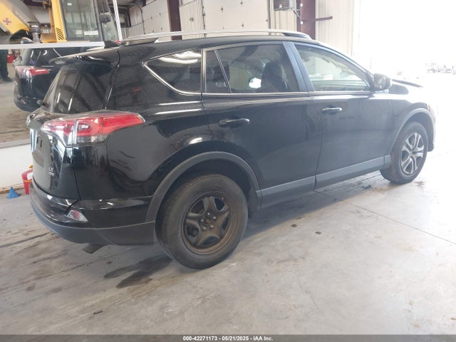Toyota RAV4 LE 2017 2T3BFREV5HW635674 Image 4