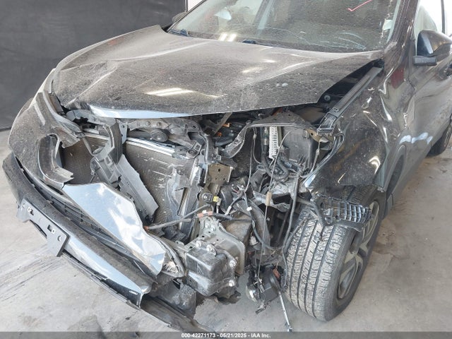 Toyota RAV4 LE 2017 2T3BFREV5HW635674 Image 6