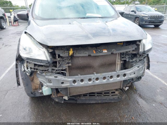 1FMCU9GX2FUC33710 Ford ESCAPE SE