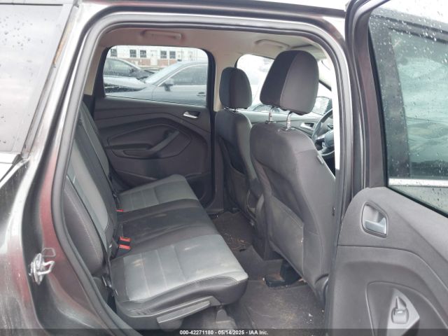 1FMCU9GX2FUC33710 Ford ESCAPE SE