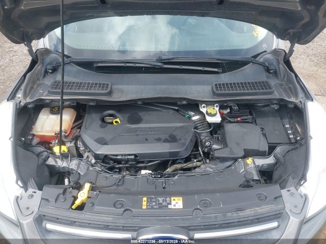 1FMCU9GXXEUD95275 Ford ESCAPE SE