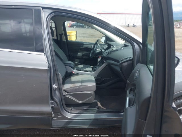 1FMCU9GXXEUD95275 Ford ESCAPE SE