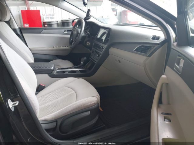 5NPE24AFXGH338979 Hyundai SONATA SE