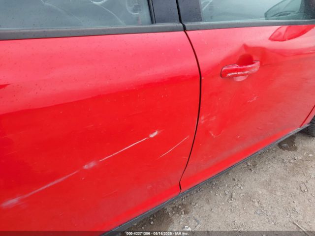 1FADP3F2XEL302740 Ford FOCUS SE