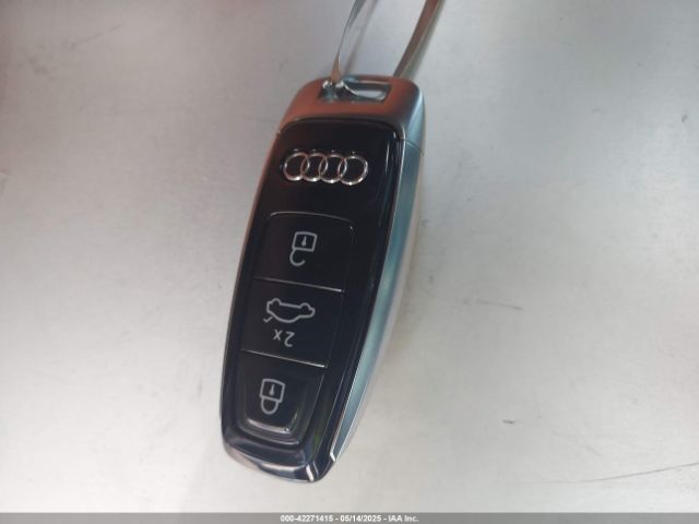 2023 AUDI S8 WAULSBF88PN002413 Photo 10