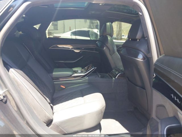 2023 AUDI S8 WAULSBF88PN002413 Photo 7