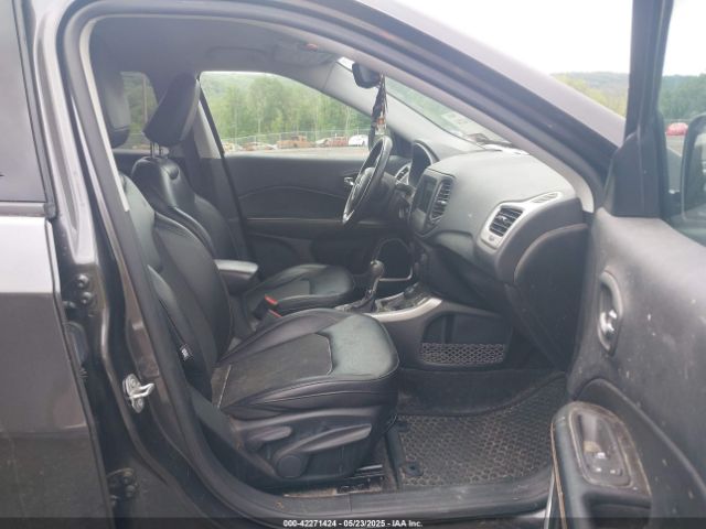 2019 JEEP COMPASS 3C4NJDBB3KT741841 Photo 4