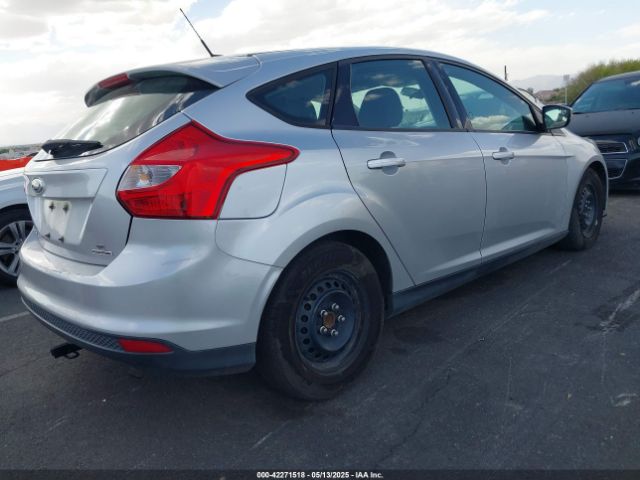1FADP3K27EL113632 Ford FOCUS SE