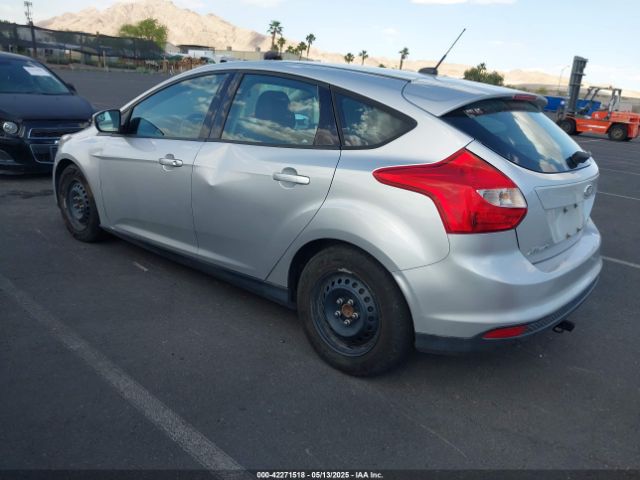 1FADP3K27EL113632 Ford FOCUS SE