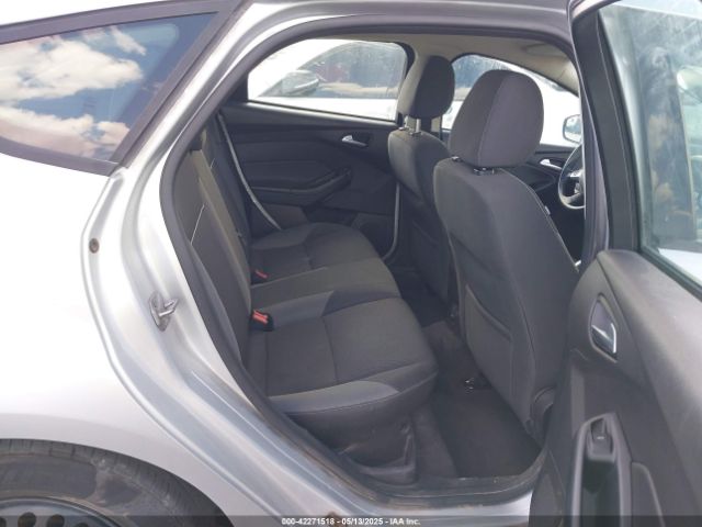 1FADP3K27EL113632 Ford FOCUS SE