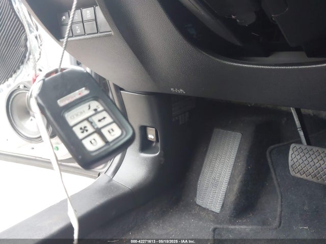 Продаж на аукціоні авто 2018 Honda Clarity Plug-in Hybrid, vin: JHMZC5F17JC020224, номер лоту: 42271613