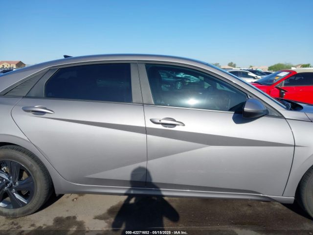 KMHLM4AG1NU292659 Hyundai ELANTRA SEL