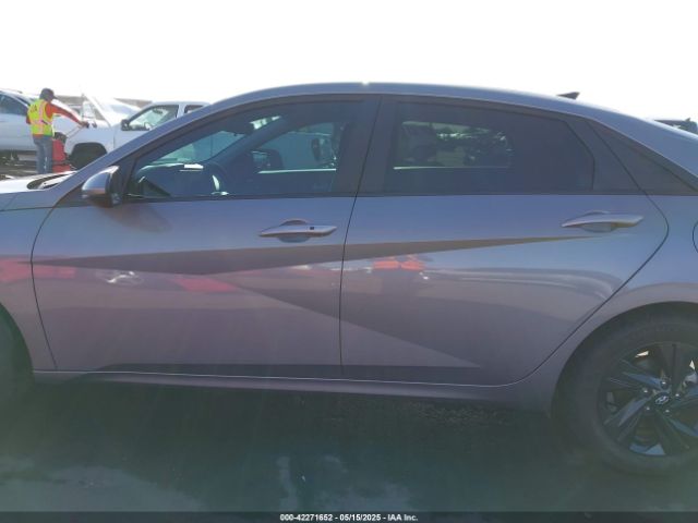 KMHLM4AG1NU292659 Hyundai ELANTRA SEL