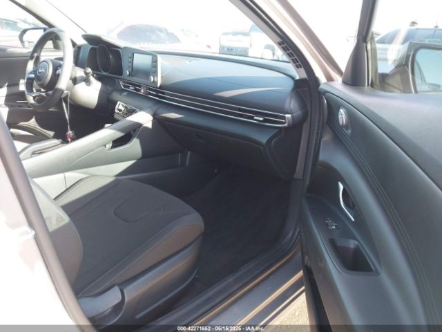 KMHLM4AG1NU292659 Hyundai ELANTRA SEL