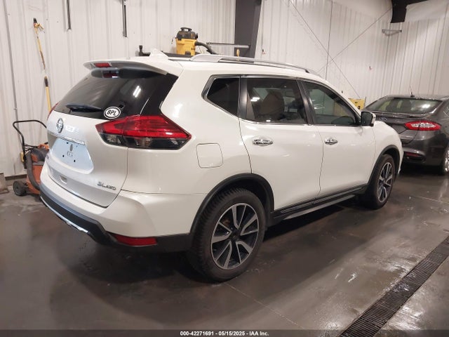JN8AT2MV8HW256848 Nissan Rogue Sl