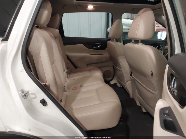 JN8AT2MV8HW256848 Nissan Rogue Sl